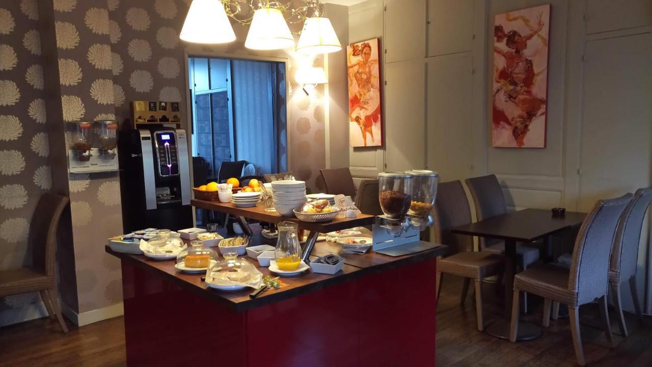 巴顿酒店 阿夫朗什 外观 照片